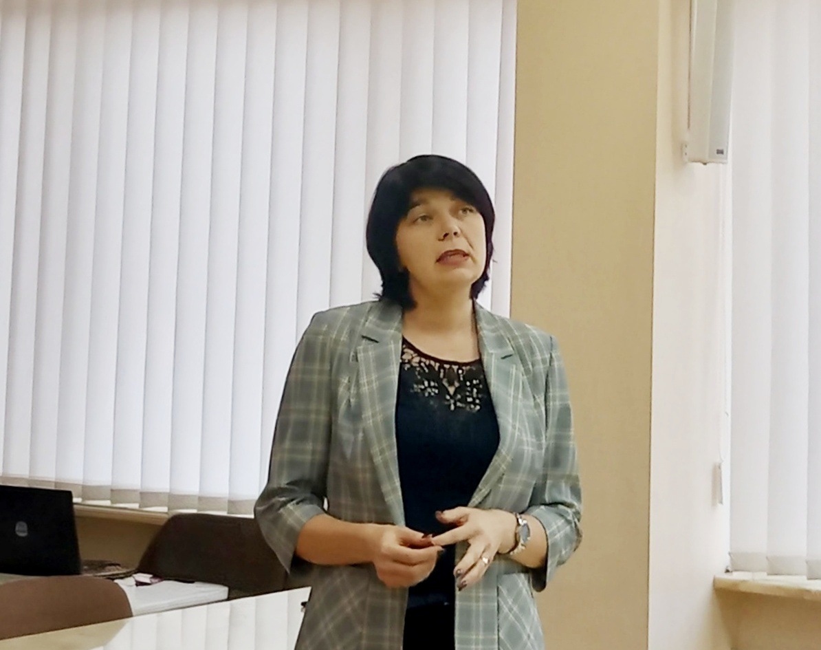 Доповідає Ольга Федчишин